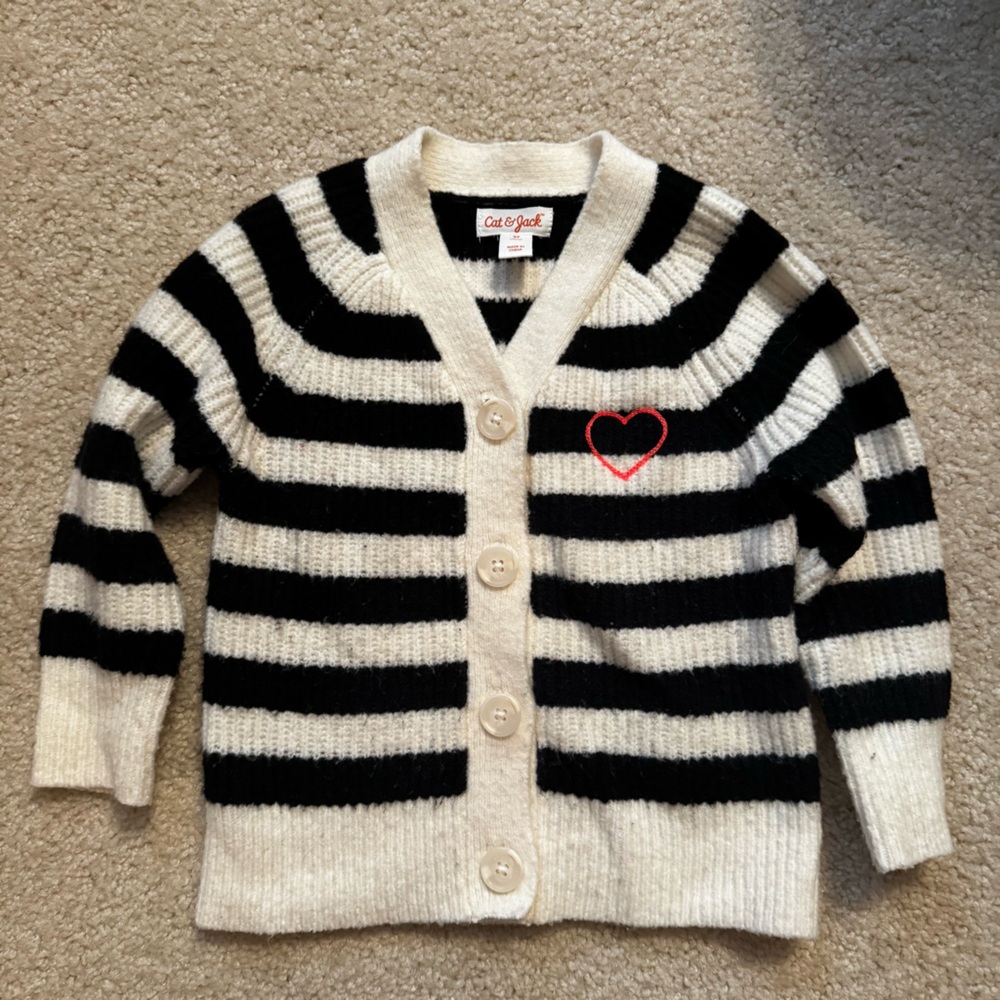 ❤️3 for $10! Cat & Jack Heart Cardigan